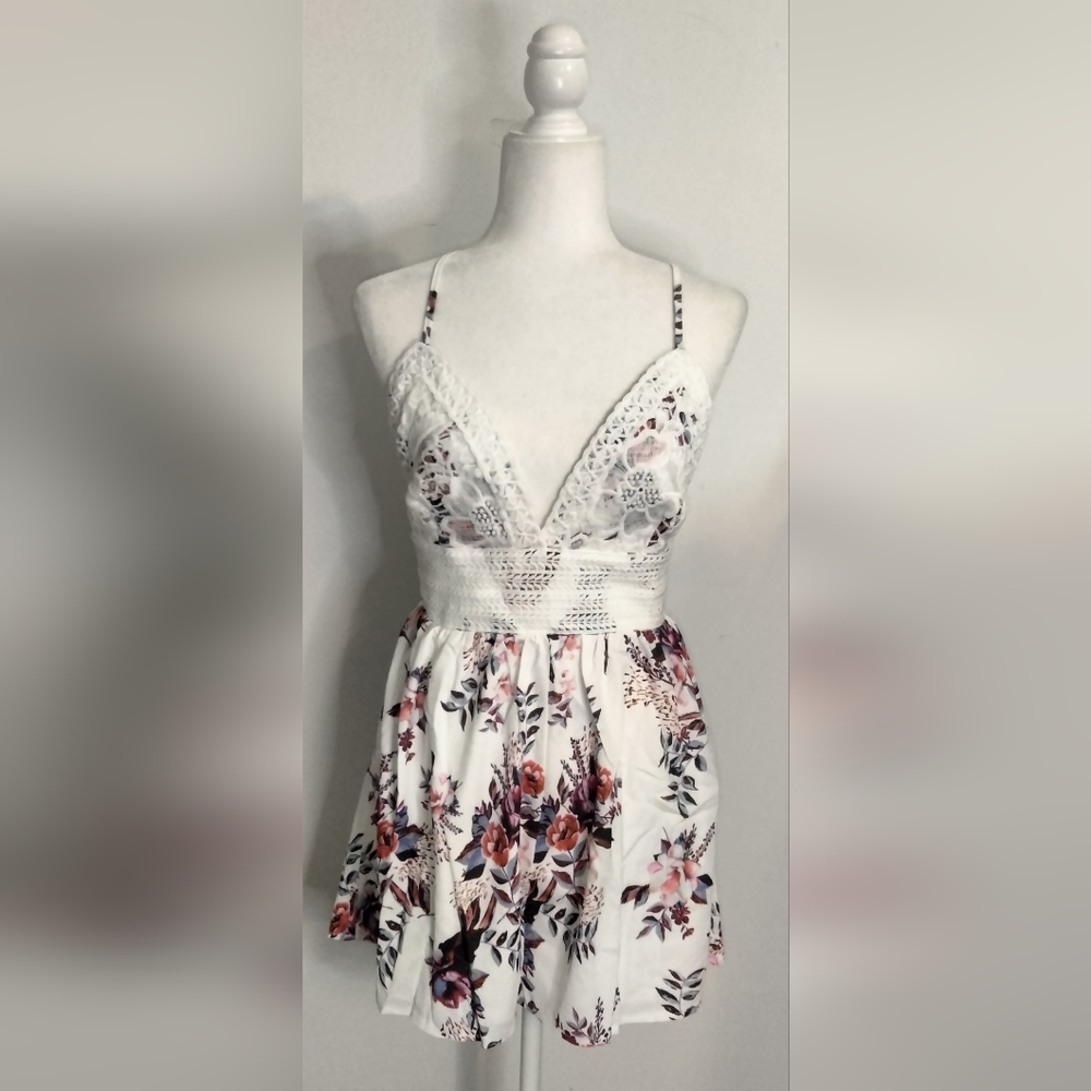 White Deep V Spaghetti Straps Lace Floral Romper